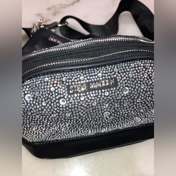NWT Steve Madden Black and Silver Shimmer B Storm Fanny Pack Belt Bag - Picture 5 of 8